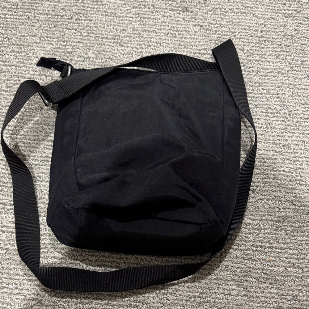 Baggallini Black Crossbody Bag - Picture 3 of 3